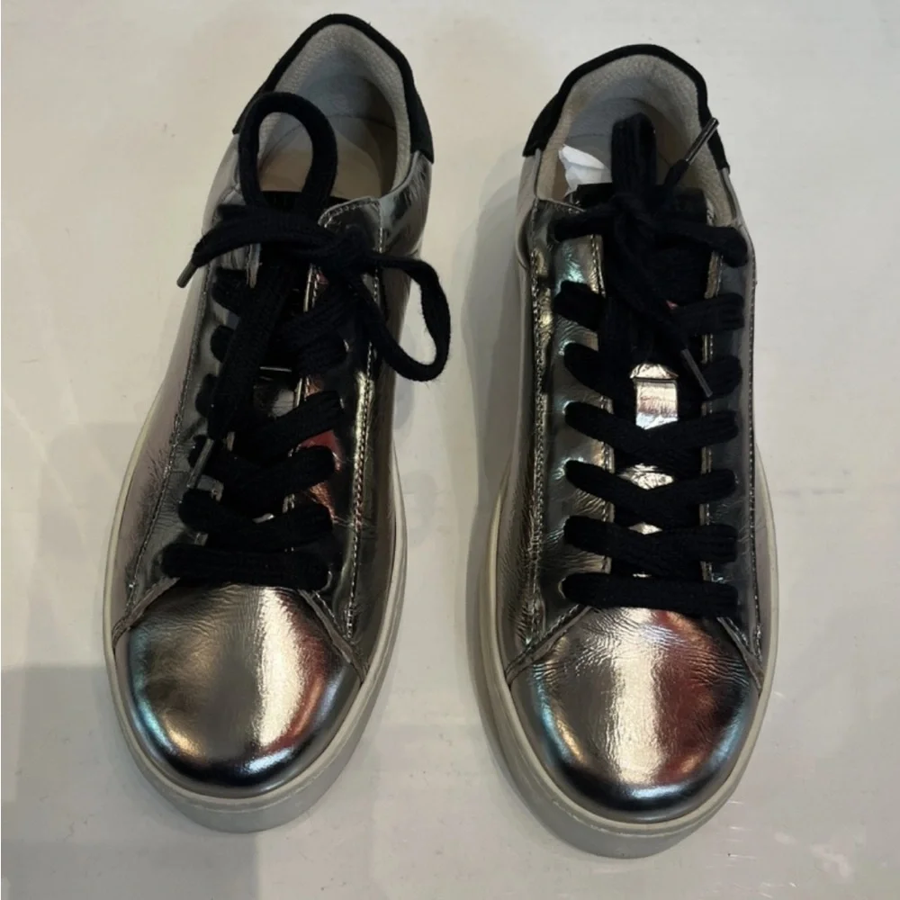 Shana Leather Metallic Sneaker BRAND NEW - Picture 5 of 7
